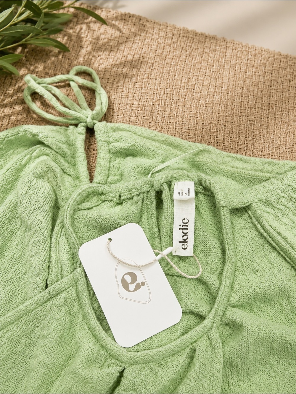 Elodie NWT Textured Halter Crop Top  Size [XL] - Picture 5 of 6